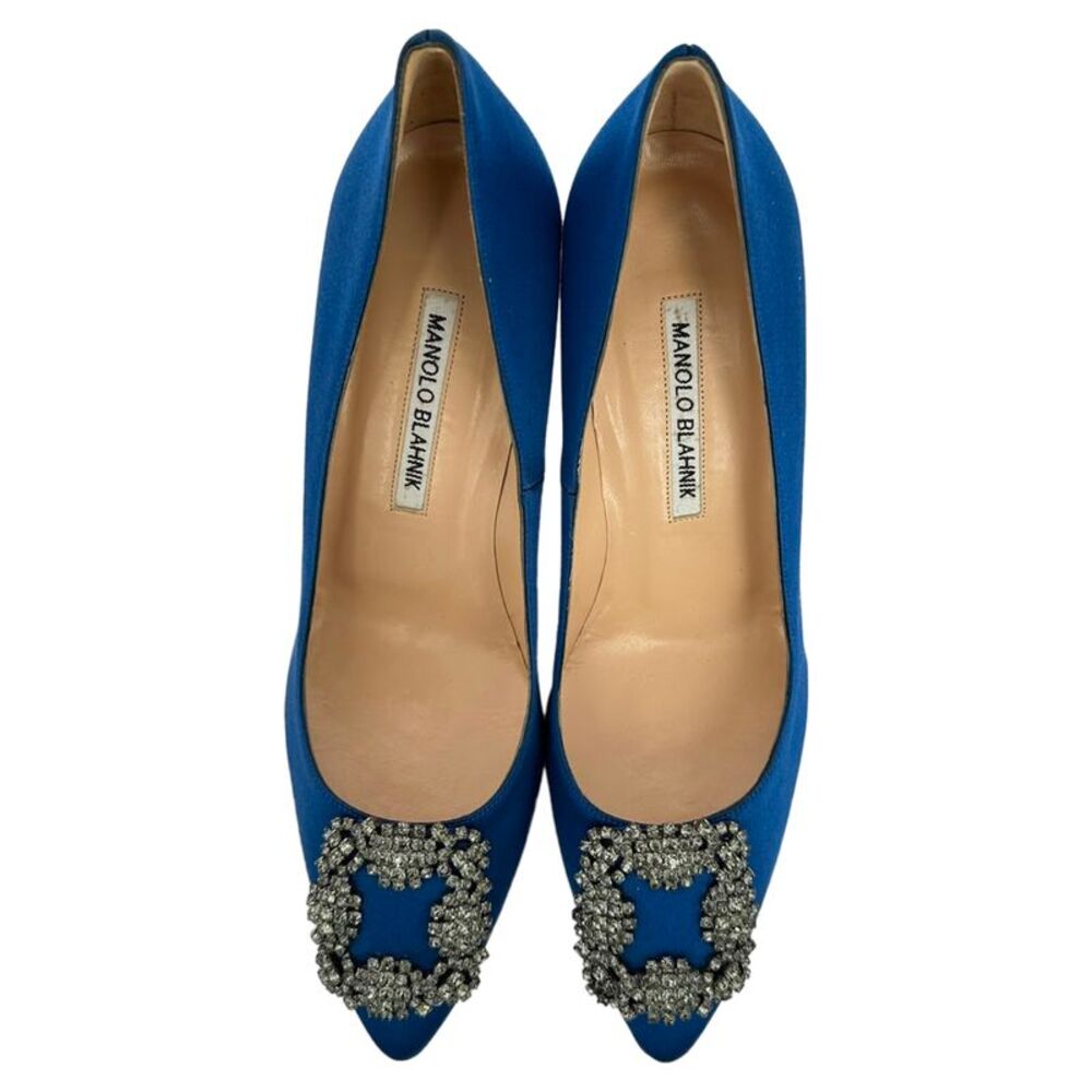 Manolo Blahnik Hangisi Embellished Pumps in Blue Satin - Picture 4 of 12